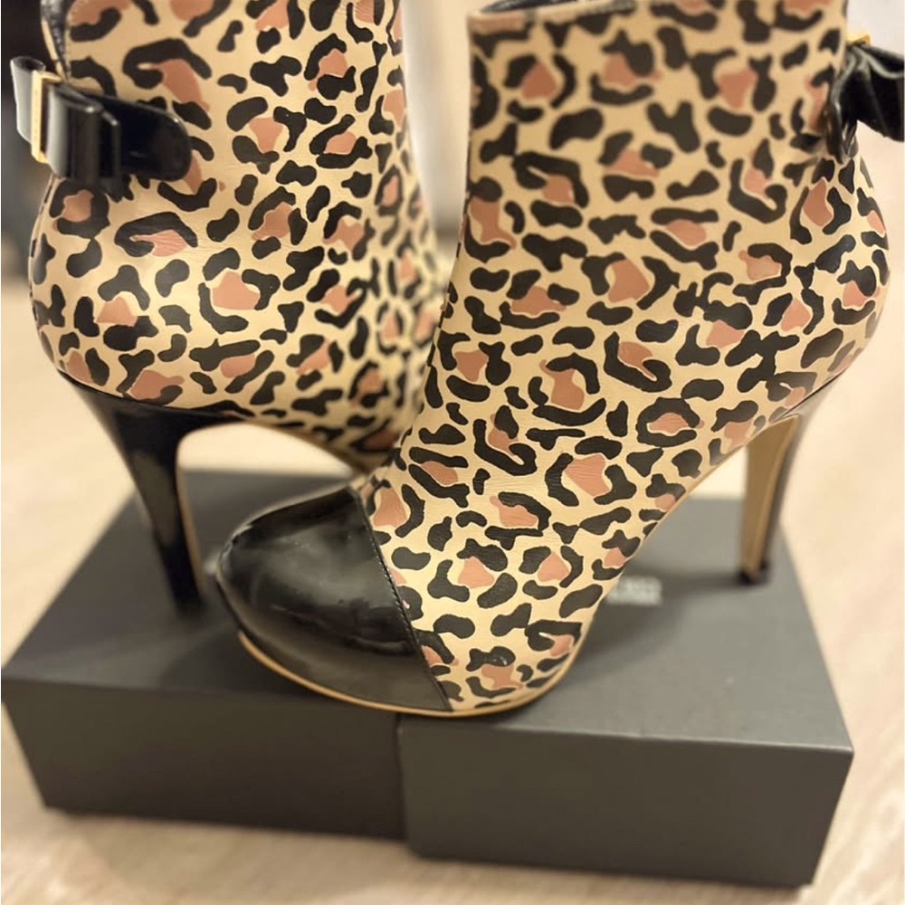 Leopard Print Ankle Boots with Black Accents Peruvian Leather Bipolar Brand
